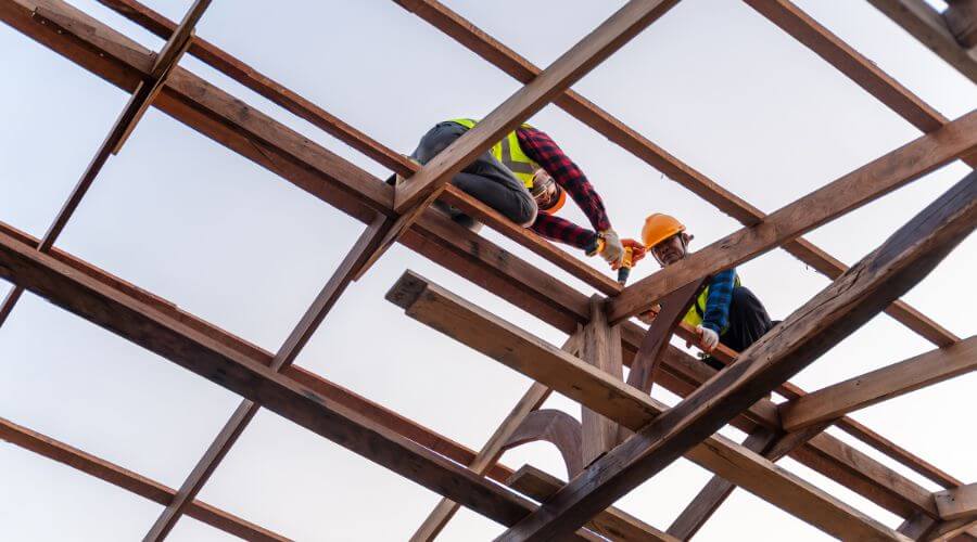 Professional gutter cleaning services in Ashville, OH